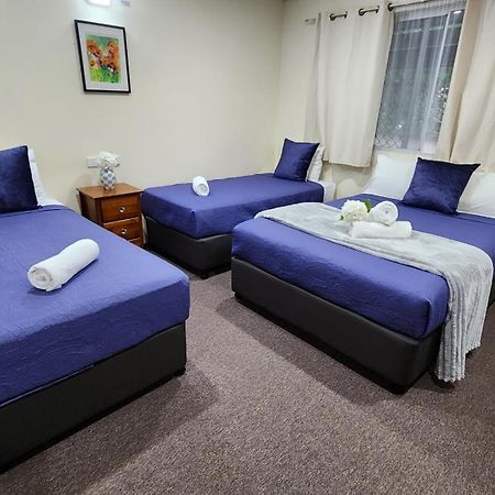Affordable Gold City Motel Charters Towers Buitenkant foto