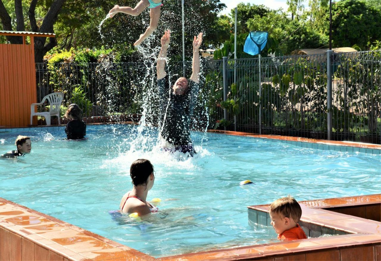Affordable Gold City Motel Charters Towers Buitenkant foto