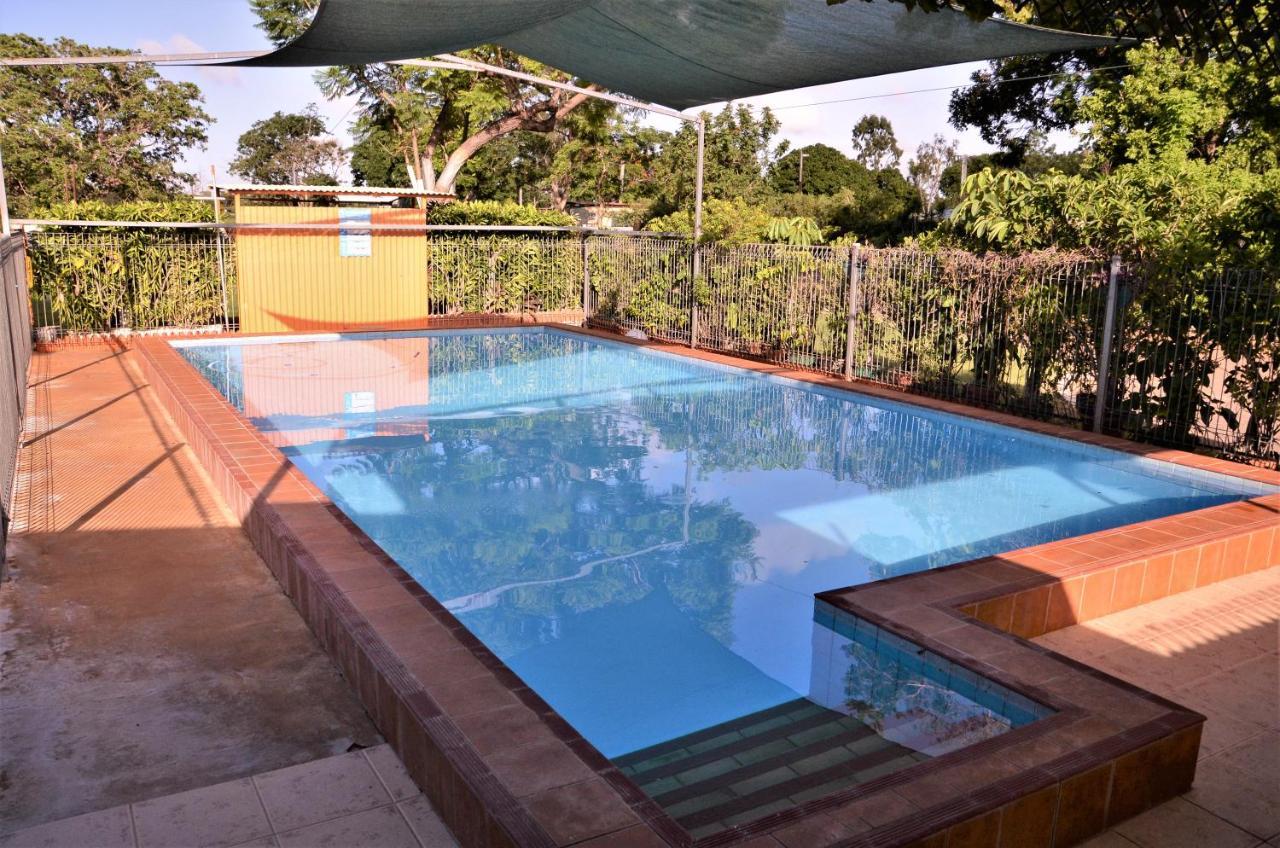 Affordable Gold City Motel Charters Towers Buitenkant foto