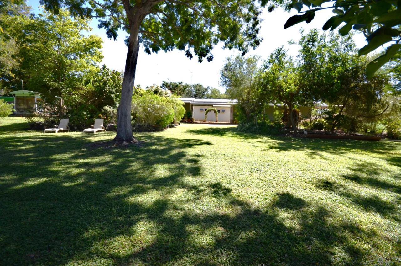 Affordable Gold City Motel Charters Towers Buitenkant foto