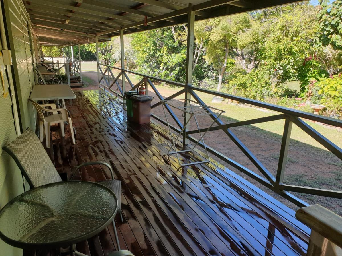 Affordable Gold City Motel Charters Towers Buitenkant foto