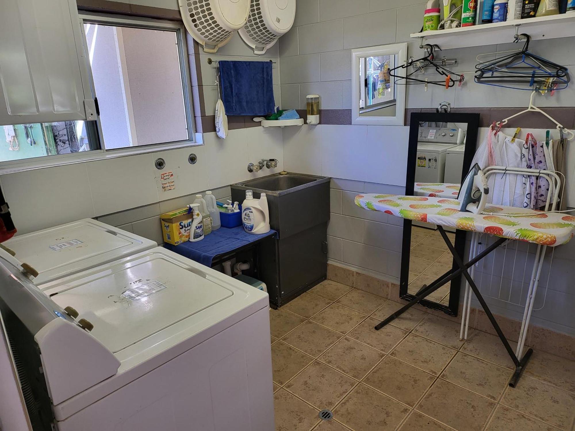 Affordable Gold City Motel Charters Towers Buitenkant foto